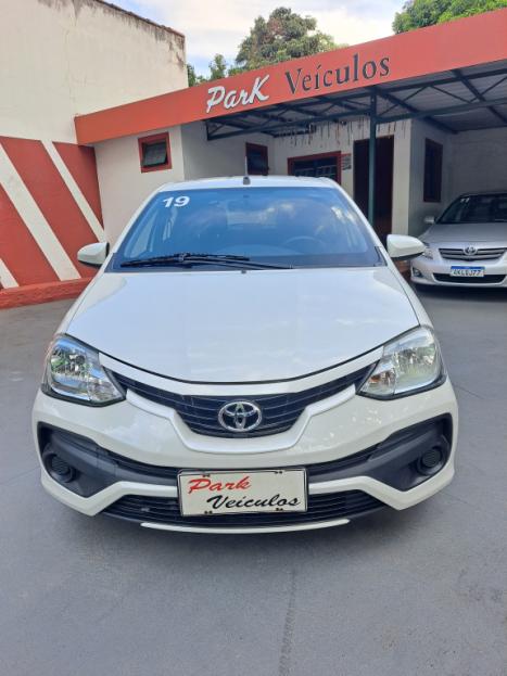 TOYOTA Etios Hatch 1.3 16V 4P FLEX X, Foto 2