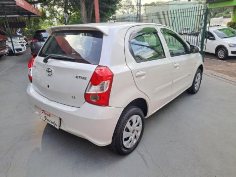 TOYOTA Etios Hatch 1.3 16V 4P FLEX X, Foto 5