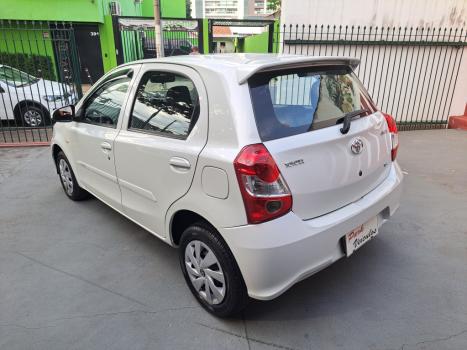 TOYOTA Etios Hatch 1.3 16V 4P FLEX X, Foto 3