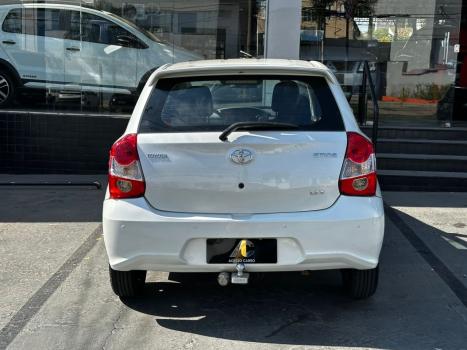 TOYOTA Etios Hatch 1.3 16V 4P FLEX X AUTOMTICO, Foto 5