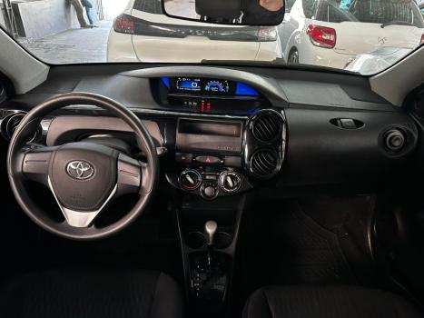 TOYOTA Etios Hatch 1.3 16V 4P FLEX X AUTOMTICO, Foto 7