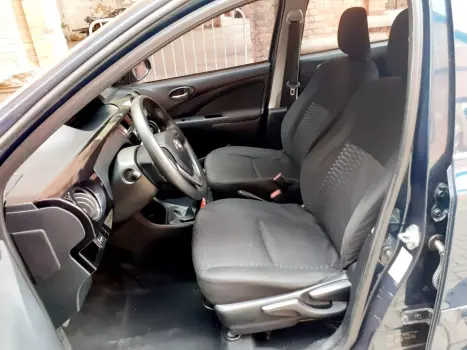 TOYOTA Etios Hatch 1.3 16V 4P FLEX X, Foto 5