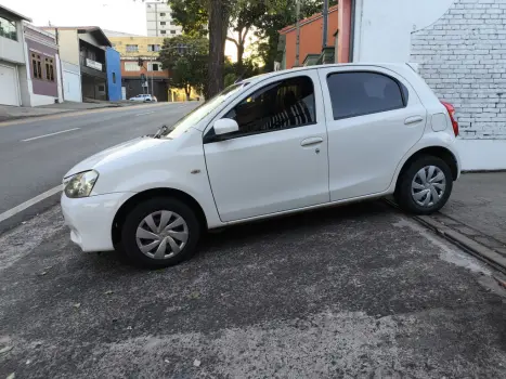 TOYOTA Etios Hatch 1.3 16V 4P FLEX X, Foto 10