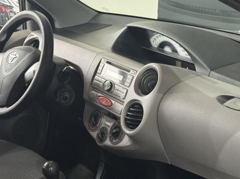 TOYOTA Etios Hatch 1.3 16V 4P FLEX XS, Foto 6