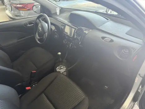 TOYOTA Etios Hatch 1.3 16V 4P FLEX EX, Foto 5