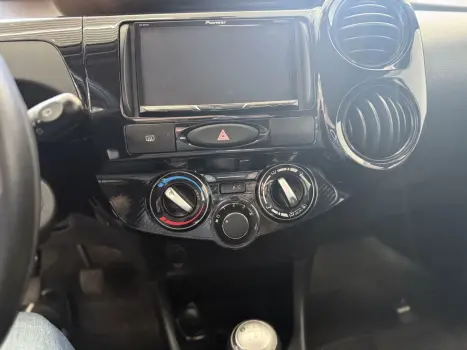 TOYOTA Etios Hatch 1.3 16V 4P FLEX EX, Foto 13