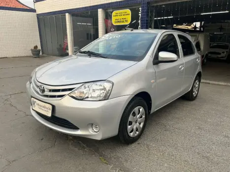 TOYOTA Etios Hatch 1.3 16V 4P FLEX X, Foto 3