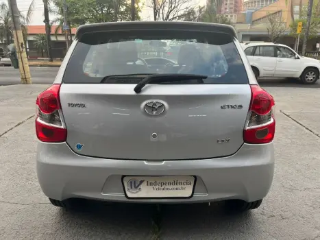 TOYOTA Etios Hatch 1.3 16V 4P FLEX X, Foto 5