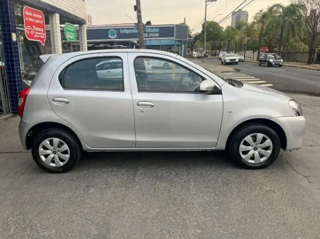 TOYOTA Etios Hatch 1.3 16V 4P FLEX X, Foto 8