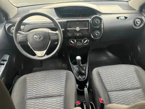 TOYOTA Etios Hatch 1.3 16V 4P FLEX X, Foto 10