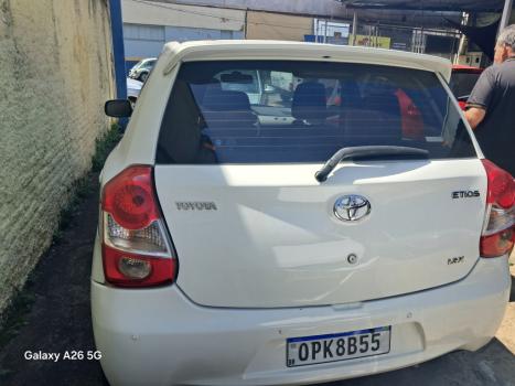 TOYOTA Etios Hatch 1.3 16V 4P FLEX X, Foto 4
