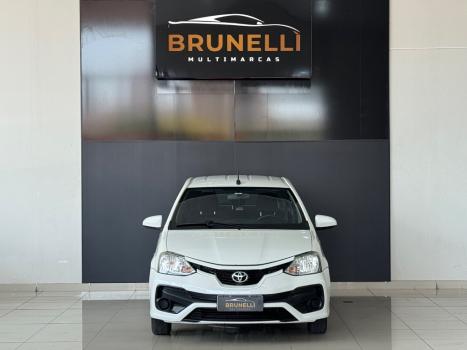 TOYOTA Etios Hatch 1.3 16V 4P FLEX X, Foto 2