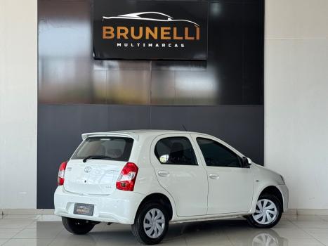 TOYOTA Etios Hatch 1.3 16V 4P FLEX X, Foto 4
