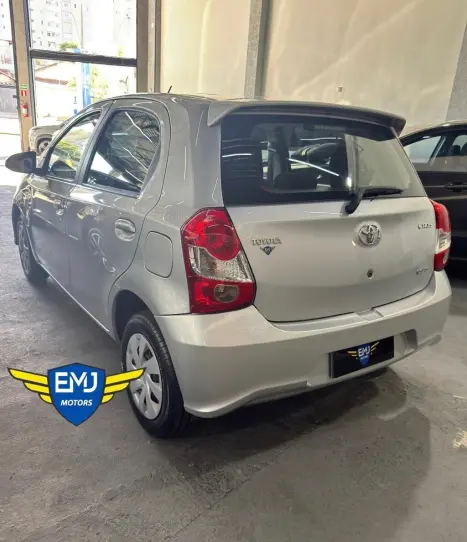 TOYOTA Etios Hatch 1.5 16V 4P FLEX XS, Foto 4