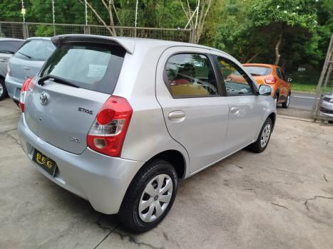 TOYOTA Etios Hatch 1.3 16V 4P FLEX XS, Foto 4 TOYOTA Etios Hatch 1.3 16V 4P FLEX XS, Foto 4