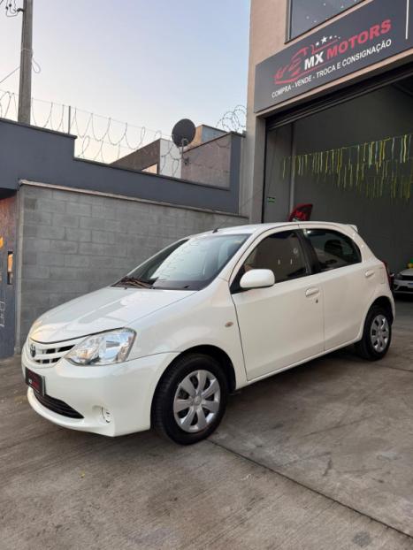 TOYOTA Etios Hatch 1.3 16V 4P FLEX XS, Foto 1
