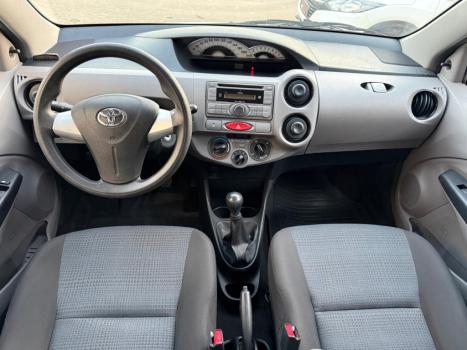 TOYOTA Etios Hatch 1.3 16V 4P FLEX XS, Foto 7
