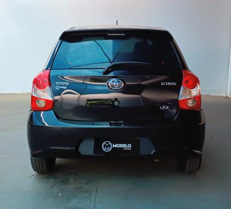 TOYOTA Etios Hatch 1.3 16V 4P FLEX X, Foto 4