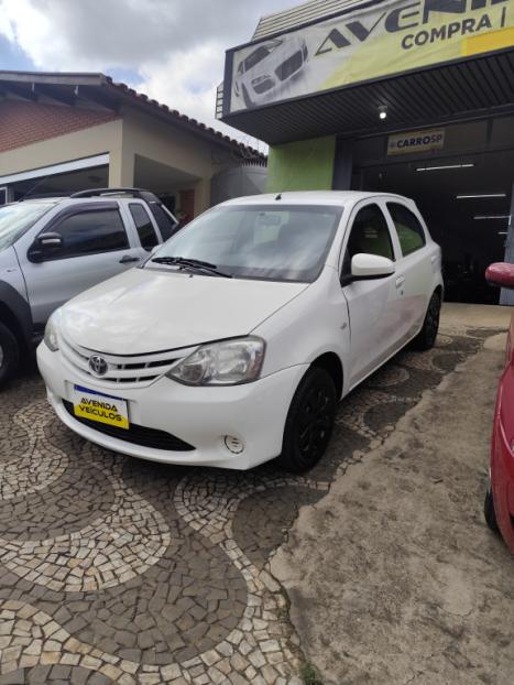 TOYOTA Etios Hatch 1.3 16V 4P FLEX X, Foto 1