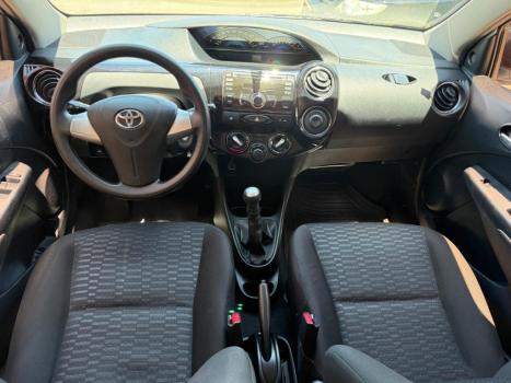 TOYOTA Etios Hatch 1.5 16V 4P FLEX XS, Foto 9