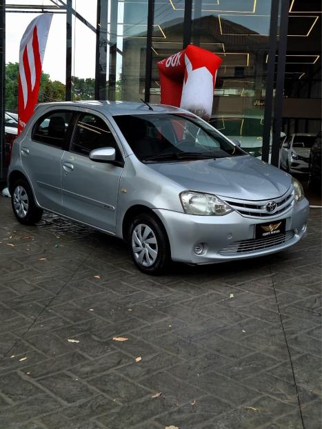 TOYOTA Etios Hatch 1.5 16V 4P FLEX XS, Foto 1