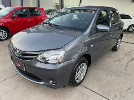 TOYOTA Etios Hatch 1.5 16V 4P FLEX XS, Foto 2