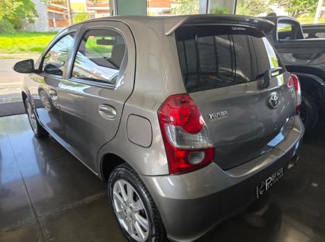 TOYOTA Etios Hatch 1.5 16V 4P FLEX X PLUS AUTOMTICO, Foto 4