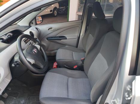 TOYOTA Etios Hatch 1.3 16V 4P FLEX XS, Foto 5