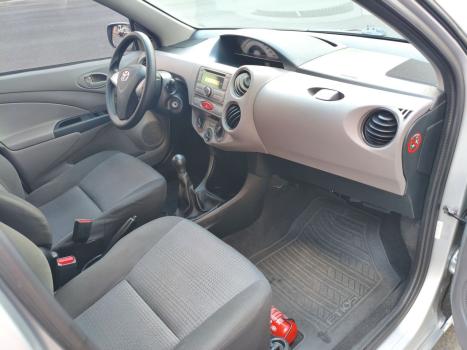TOYOTA Etios Hatch 1.3 16V 4P FLEX XS, Foto 8