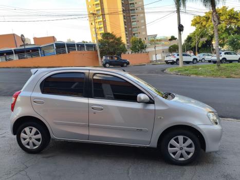 TOYOTA Etios Hatch 1.3 16V 4P FLEX XS, Foto 10