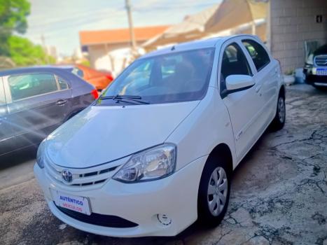 TOYOTA Etios Hatch 1.3 16V 4P FLEX X, Foto 3