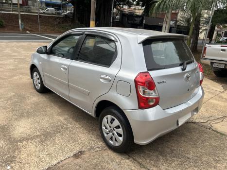 TOYOTA Etios Hatch 1.5 16V 4P FLEX XS, Foto 6
