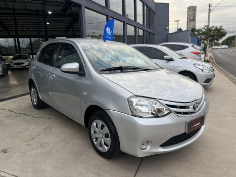 TOYOTA Etios Hatch 1.3 16V 4P FLEX XS, Foto 6
