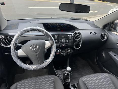 TOYOTA Etios Hatch 1.3 16V 4P FLEX XS, Foto 9