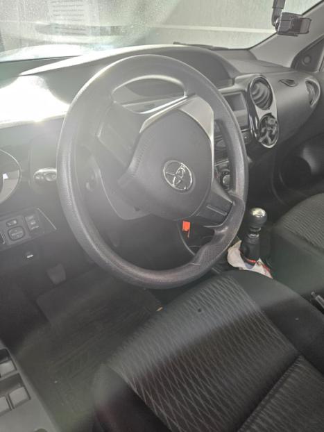 TOYOTA Etios Hatch 1.3 16V 4P FLEX X, Foto 4