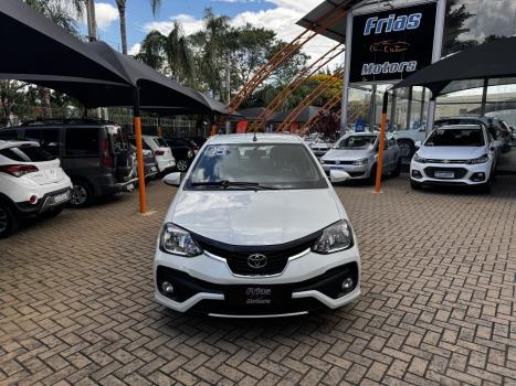 TOYOTA Etios Hatch 1.5 16V 4P FLEX PLATINUM AUTOM�TICO, Foto 1