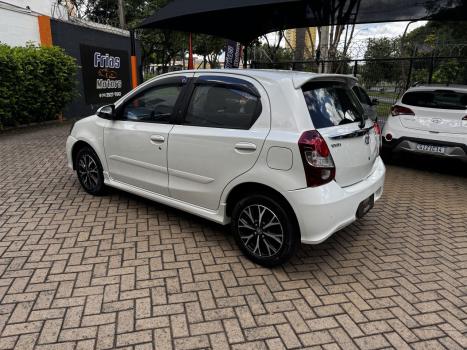 TOYOTA Etios Hatch 1.5 16V 4P FLEX PLATINUM AUTOM�TICO, Foto 3