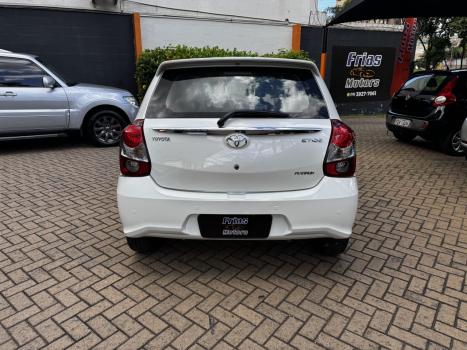 TOYOTA Etios Hatch 1.5 16V 4P FLEX PLATINUM AUTOM�TICO, Foto 4