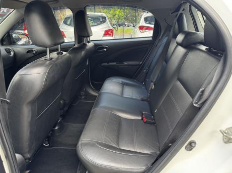 TOYOTA Etios Hatch 1.5 16V 4P FLEX PLATINUM AUTOM�TICO, Foto 8