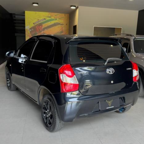 TOYOTA Etios Hatch 1.3 16V 4P FLEX X, Foto 4