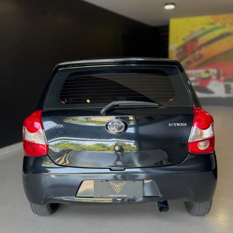 TOYOTA Etios Hatch 1.3 16V 4P FLEX X, Foto 6