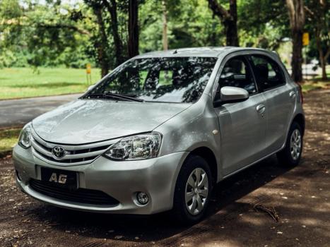 TOYOTA Etios Hatch 1.5 16V 4P FLEX XS, Foto 2
