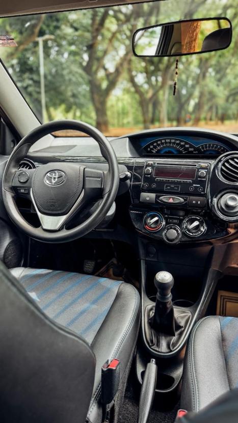 TOYOTA Etios Hatch 1.5 16V 4P FLEX XS, Foto 6