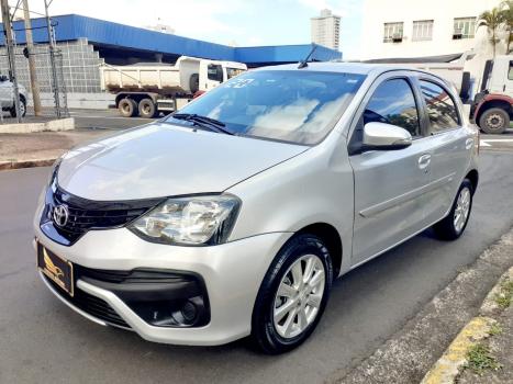 TOYOTA Etios Hatch 1.5 16V 4P FLEX X PLUS AUTOM�TICO, Foto 2