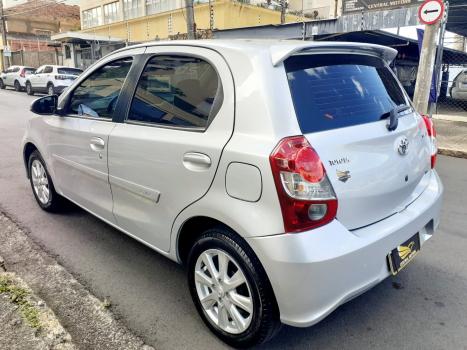 TOYOTA Etios Hatch 1.5 16V 4P FLEX X PLUS AUTOM�TICO, Foto 3