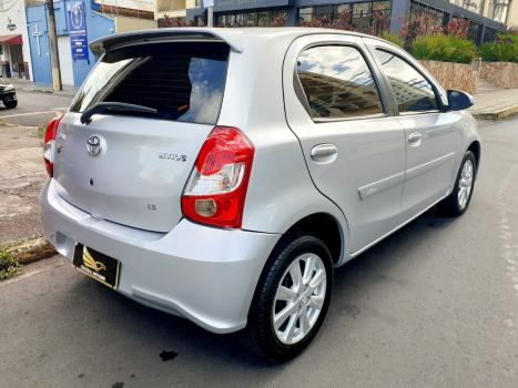 TOYOTA Etios Hatch 1.5 16V 4P FLEX X PLUS AUTOM�TICO, Foto 4