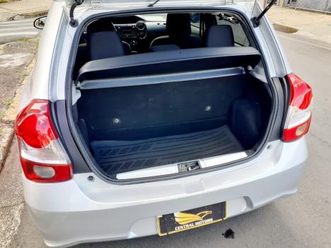 TOYOTA Etios Hatch 1.5 16V 4P FLEX X PLUS AUTOM�TICO, Foto 9