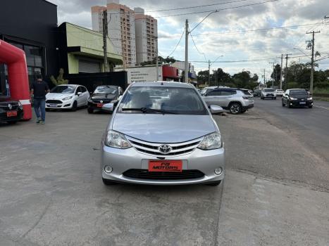 TOYOTA Etios Hatch 1.3 16V 4P FLEX X, Foto 3