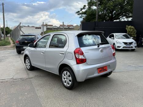 TOYOTA Etios Hatch 1.3 16V 4P FLEX X, Foto 8