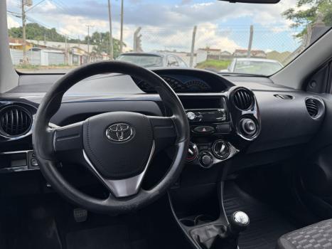 TOYOTA Etios Hatch 1.3 16V 4P FLEX X, Foto 11